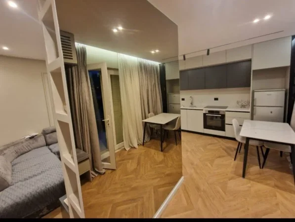 Tirane, jepet me qera apartament 1+1 Kati 1, 72 m² 700 € (Aneks Bllk Kodra E Diellit)