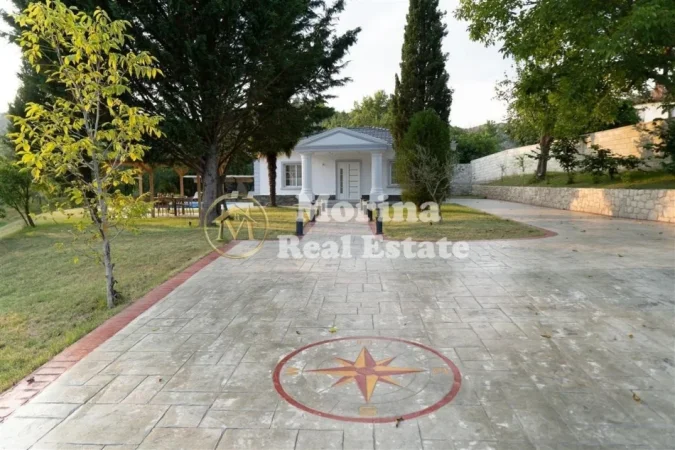 Tirane, jepet me qera apartament 2+1 Kati 1, 120 m² 1.000 € (Private Baldushk)