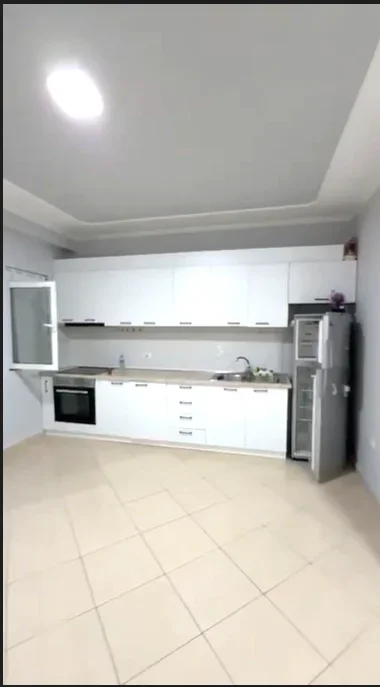 Jepet me qera apartament 2+1+Ballkon, Kati 4, 500 €, Rruga 4 Deshmoret, Selvia, Rruga e Dibres