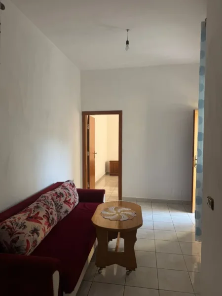 Tirane, jepet me qera apartament 1+1 Kati 1, 55 m² 280 € (Siri Kodra)