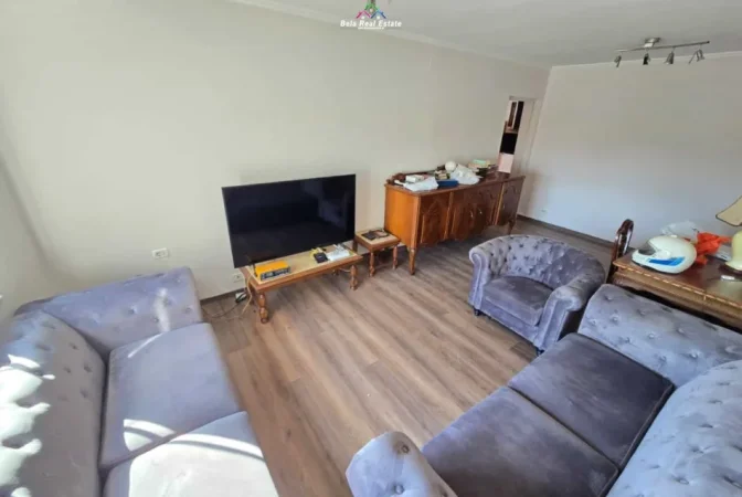 Tirane, shes apartament 2+1 Kati 5, 110 m² 206.000 € (rruga e kavajes)