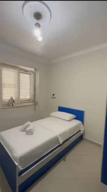 Tirane, jepet me qera apartament 3+1 Kati 2, 110 m² 800 € (PAZARI I RI)