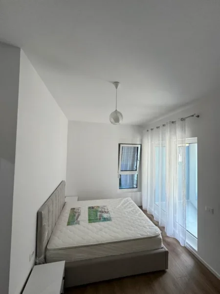 Tirane, jepet me qera apartament 1+1+Ballkon Kati 1, 65 m² 470 € (pasho hysa)