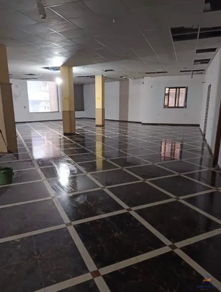 Tirane, shitet ambjent biznesi Kati 1, 1.000 m² 1.600.000 € 