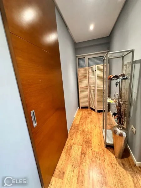 Tirane, jepet me qera ambjent biznesi Kati 2, 100 m² 1.500 € (DON BOSKO)