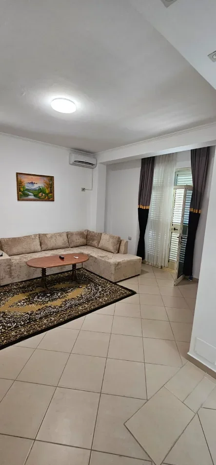 Tirane, jepet me qera shtepi 2+1 Kati 2, 75 m² 450 € (Vilat Amerikane)