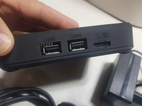 Lushnje, shes Play Station Box Game "Pandora 3D " me 8 mij lojra. Çmimi 50 mij lek te vjetra. ( lexoni te dhenat )