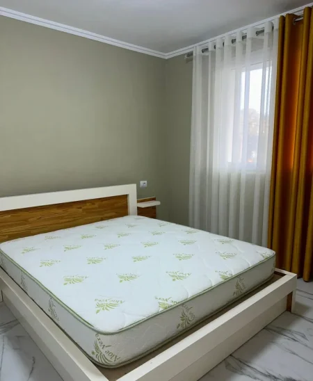Tirane, jepet me qera apartament 1+1 Kati 1, 60 m² 400 € (Rruga E Elbasanit)