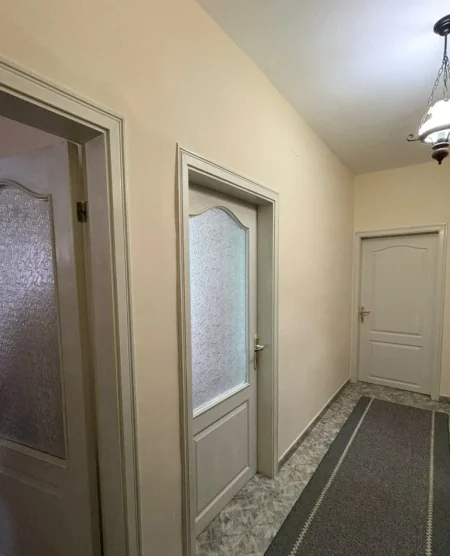 Tirane, jepet me qera apartament 2+1 Kati 5, 68 m² 600 € (Rruga E Elbasanit)