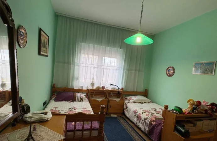 Tirane, jepet me qera apartament 2+1 Kati 5, 68 m² 600 € (Rruga E Elbasanit)