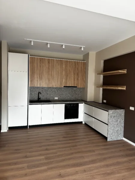 Tirane, jepet me qera apartament 1+1 Kati 6, 64 m² 500 € (xhamlliku , oxhaku)