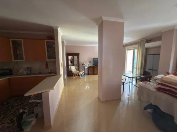 Shitet apartament 2+1+Ballkon Kati 4, 115 m² 220.000 € (Rruga riza cerova)
