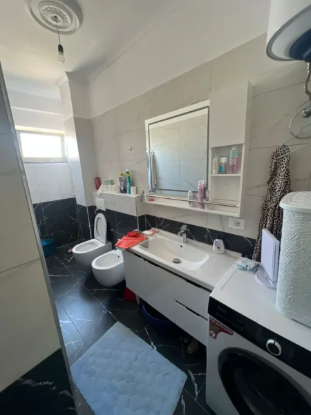 Durres, jepet me qera apartament 1+1 Kati 2, 350 € (Plazh)