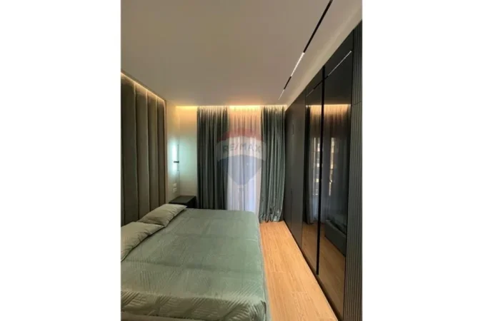 Tirane, jepet me qera 1+1 , 65 m² 700 € (Porcelan)