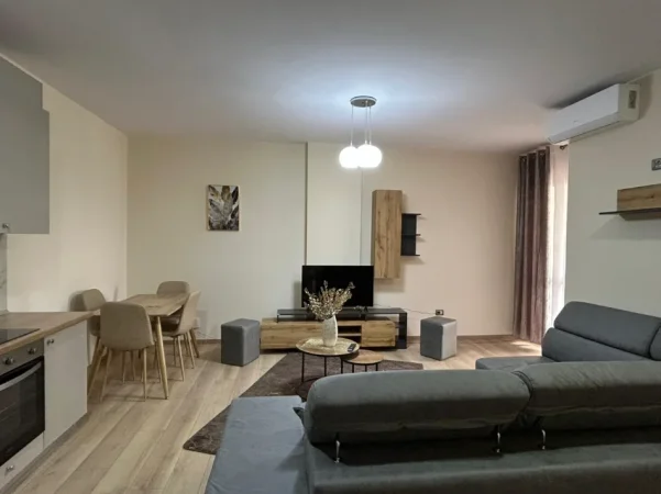Tirane, jepet me qera apartament 1+1 Kati 4, 67 m² 600 € (Rruga e Kavajes)