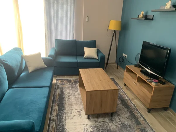 Elbasan, jepet me qera nga Pronari, pa-komision apartament 2+1+Ballkon Kati 8, 100 m² 360 €