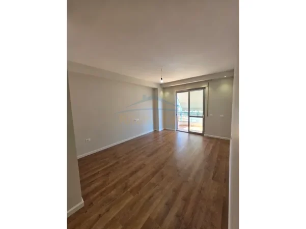 Tirane, shitet apartament 2+1+Ballkon Kati 6, 110 m² 149.000 € (Fresku)