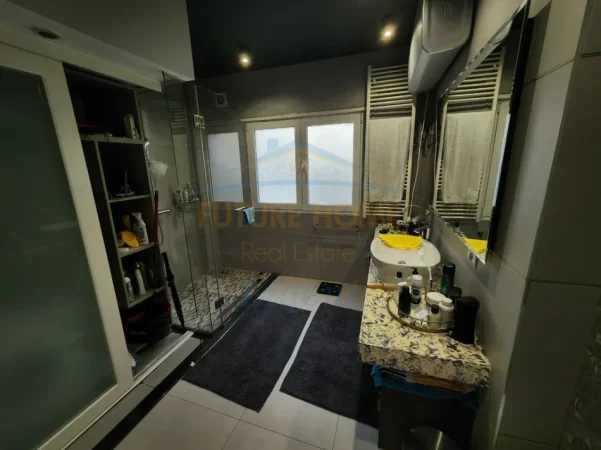 Tirane, shitet apartament 1+1+Ballkon Kati 2, 120 m² (Liqeni i Thate)