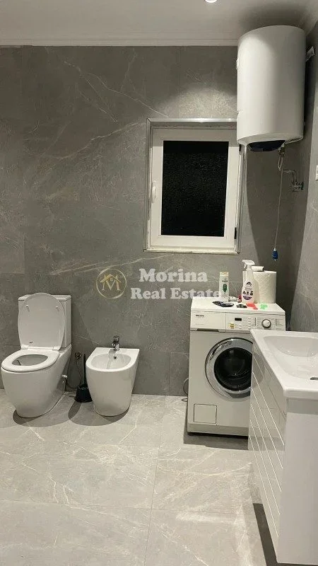 Tirane, jepet me qera apartament 2+1 Kati 1, 120 m² 1.000 € (Private Baldushk)