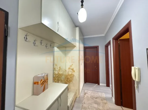 Tirane, shitet apartament 2+1 Kati 5, 106 m² 161.000 € (YZBERISHT , Prane Nela 3)