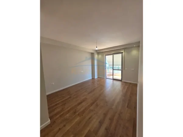 Tirane, shitet apartament 2+1 Kati 6, 110 m² 149.000 € (FRESK)