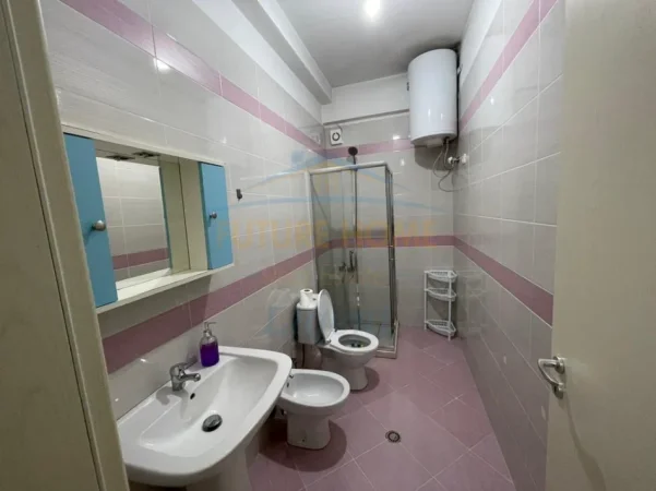Tirane, jepet me qera apartament 1+1 Kati 0, 68 m² 500 € (LIQENI I THATE)