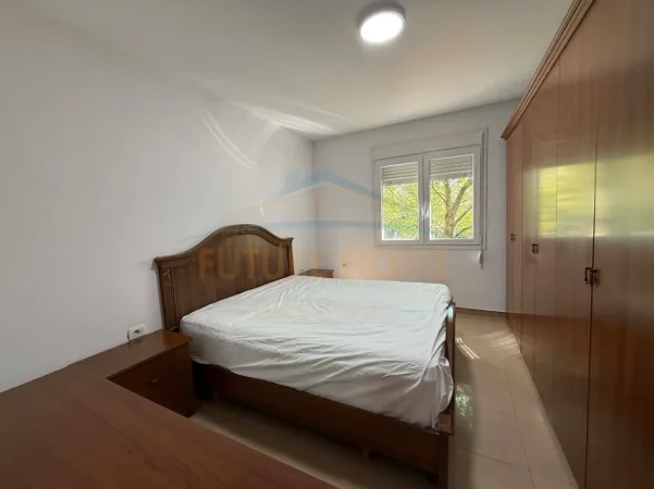 Tirane, jepet me qera apartament 2+1 Kati 1, 66 m² 600 € (21 DHJETORI)