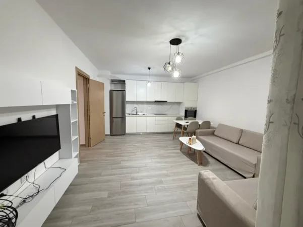 Tirane, jepet me qera apartament 3+1 Kati 2, 500 € 
