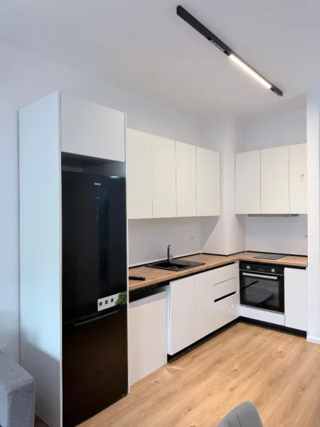 Tirane, jepet me qera apartament 1+1+Ballkon Kati 5, 49 m² .