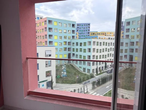 Tirane, jepet me qera apartament 1+1+Ballkon Kati 5, 49 m² .