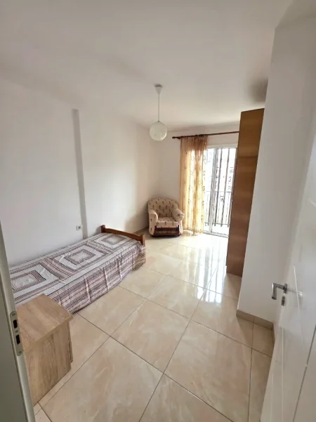 JEPET APARTAMENT 2+1 ME  QERA NE ASTIR,  500 Eur