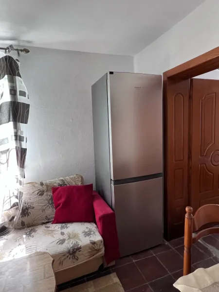 Tirane, jepet me qera shtepi private, 90 m² 400 € (Jordan Misja)