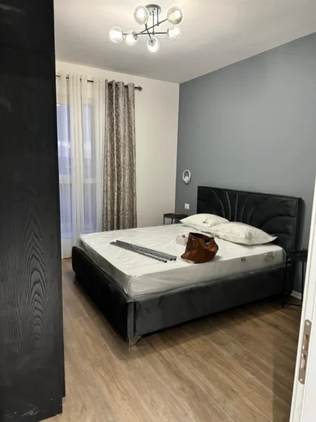 Tirane, jepet me qera apartament 2+1 Kati 3, 100 m² 829 € (Don Bosko)