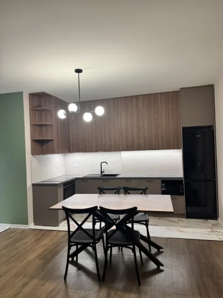 Tirane, jepet me qera apartament 2+1 Kati 3, 100 m² 829 € (Don Bosko)