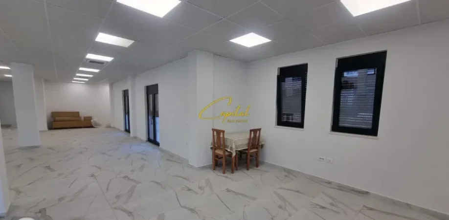 Tirane, jepet me qera ambjent biznesi Kati 2, 350 m² 3.000 € (QENDRE TREGTARE TEG)