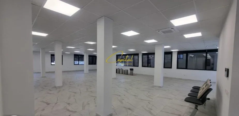 Tirane, jepet me qera ambjent biznesi Kati 2, 350 m² 3.000 € (QENDRE TREGTARE TEG)
