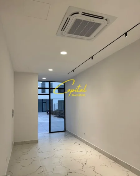 Tirane, shitet ambjent biznesi Kati 0, 38 m² 190.000 € (SHESHI SKENDERBEJ)