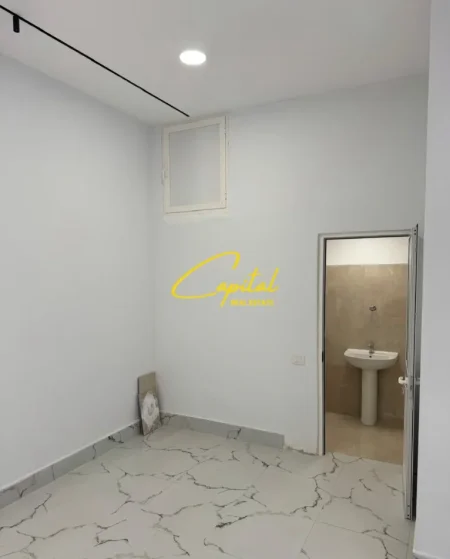 Tirane, shitet ambjent biznesi Kati 0, 38 m² 190.000 € (SHESHI SKENDERBEJ)