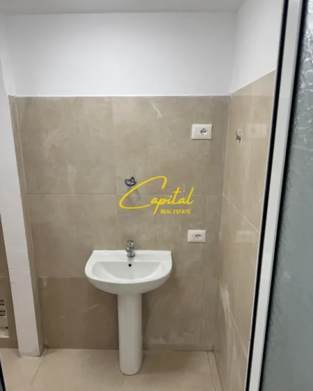 Tirane, shitet ambjent biznesi Kati 0, 38 m² 190.000 € (SHESHI SKENDERBEJ)