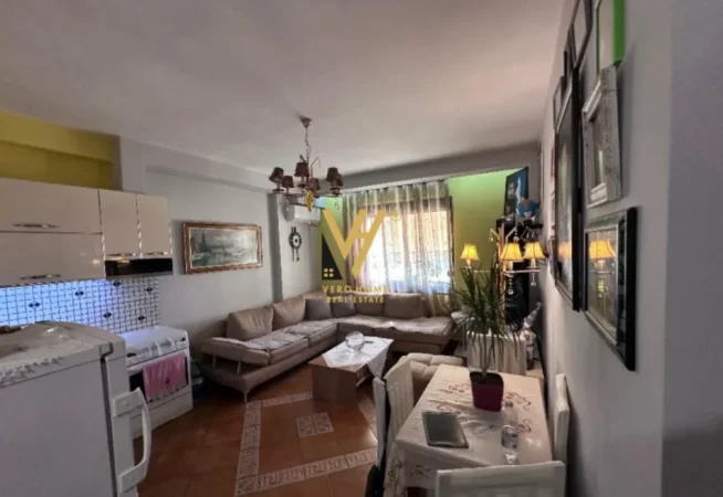 Tirane, jepet me qera apartament 1+1+Ballkon Kati 6, 56 m² 450 € (ASTIR)