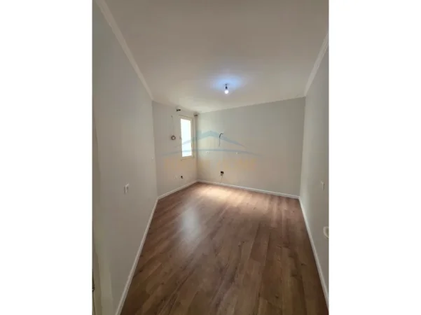 Tirane, shitet apartament 2+1+Ballkon Kati 6, 110 m² 149.000 € 