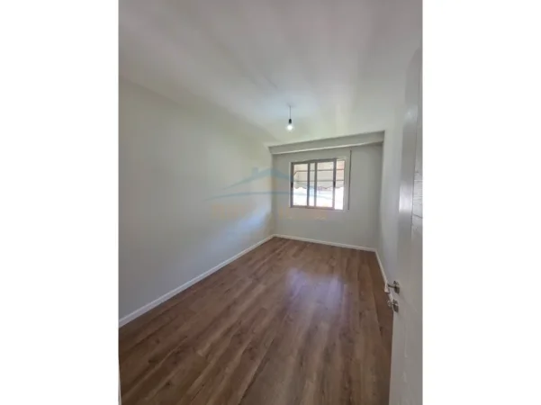 Tirane, shitet apartament 2+1+Ballkon Kati 6, 110 m² 149.000 € 