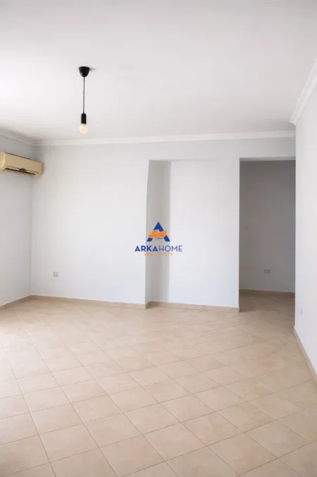Tirane, shitet apartament 2+1+Ballkon Kati 3, 78 m² 160.000 € 
