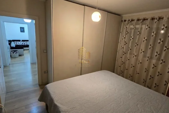 Tirane, jepet me qera apartament 1+1 Kati 3, 65 m² 550 € (Vasil Shanto)