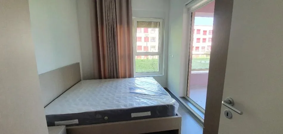Tirane, jepet me qera apartament 2+1 Kati 0, 82 m² 500 € (ALI DEMI)