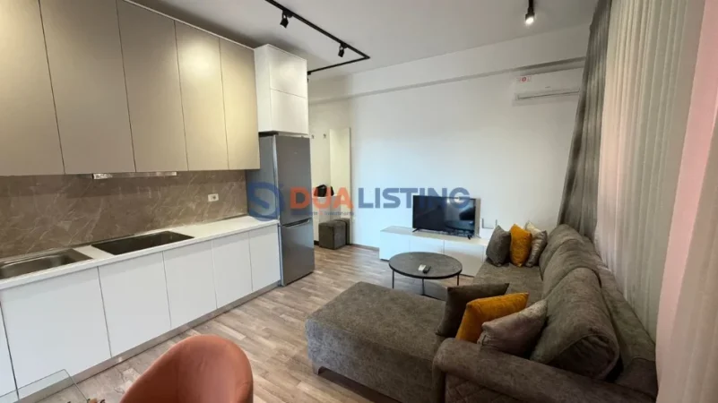 Tirane, jepet me qera apartament 1+1 Kati 8, 66 m² 420 € (Mangalem 21)