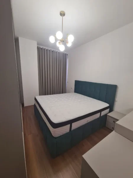Tirane, jepet me qera apartament 1+1+Ballkon Kati 3, 70 m² 700 € (Ambasades Amerikane/Rruga Drago Siliq)