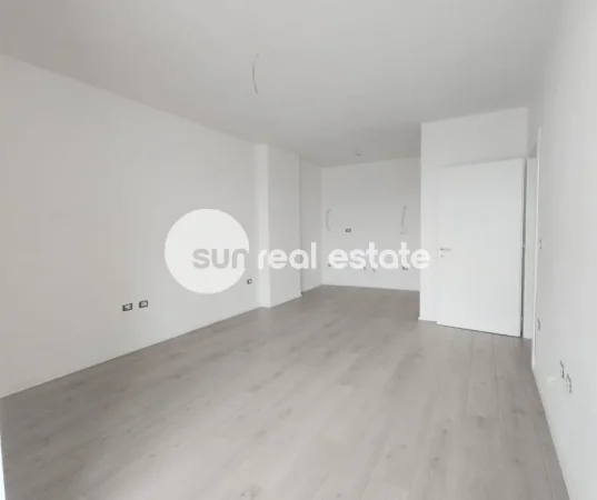 Shkoder, shitet apartament 2+1+Ballkon Kati 7, 98 m² 117.600 € (AFER POLICISE)