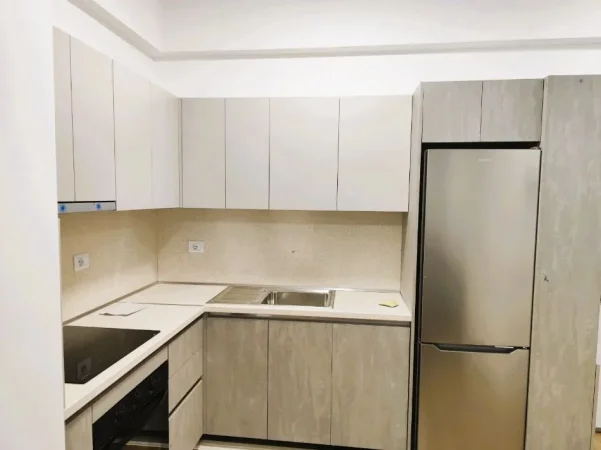Tirane, jepet me qera apartament 1+1 Kati 3, 60 m² 400 € (FRESK)