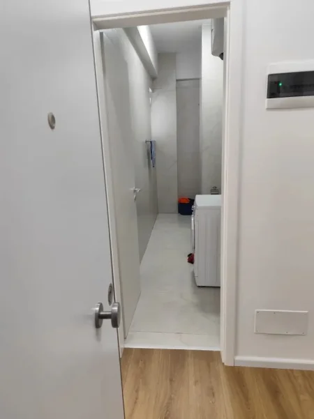 Tirane, jepet me qera apartament 1+1 Kati 3, 60 m² 400 € (FRESK)